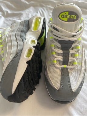 Nike Kids Gray and White Sneakers with Neon Yellow Accents